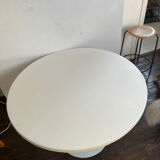 Round table