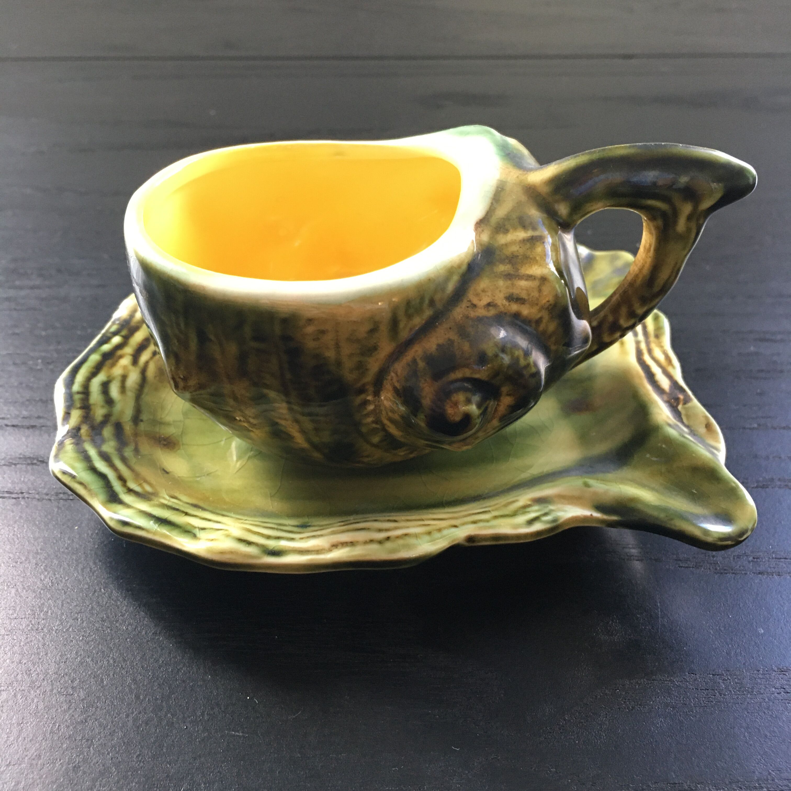 Snail cup in slipware