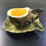 Snail cup in dabbling