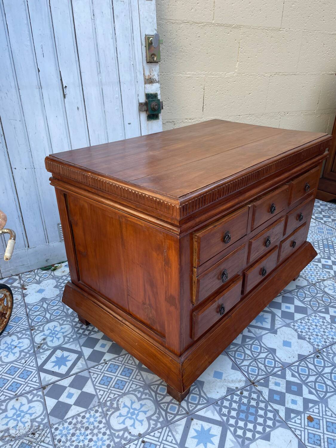 Superbe meuble coffre