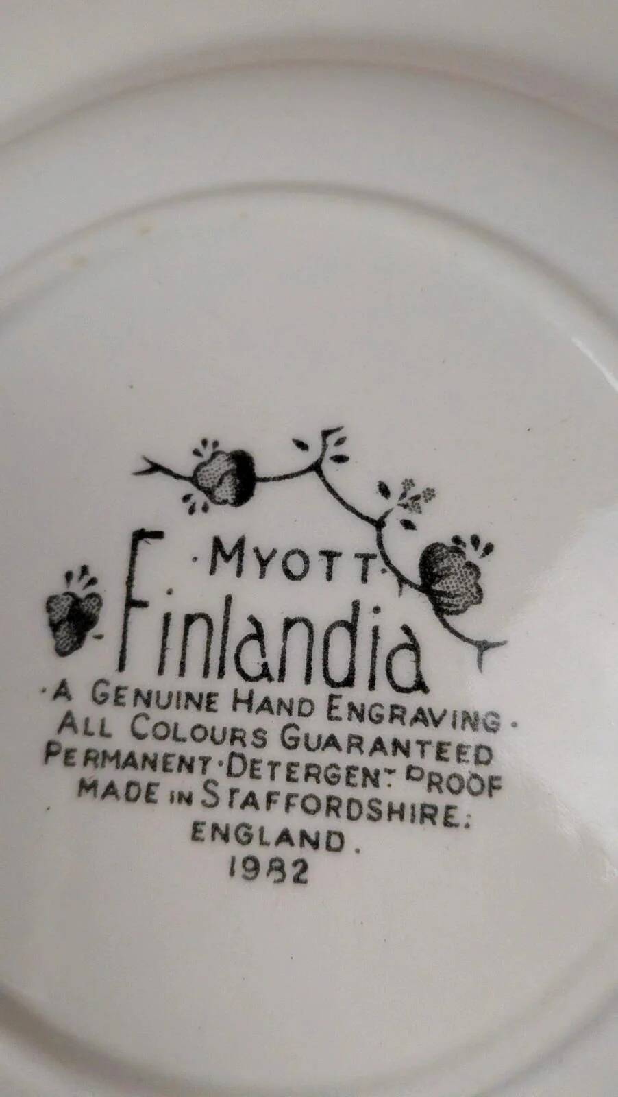 Set of 3 deep plates + dish – Myott Finlandia – England