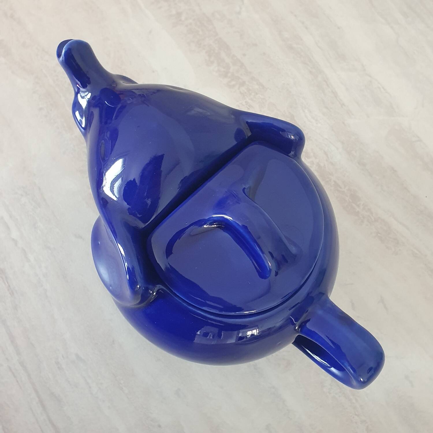 Elephant teapot by Lipton in royal blue.