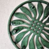 Vintage cast iron trivet - Invicta France