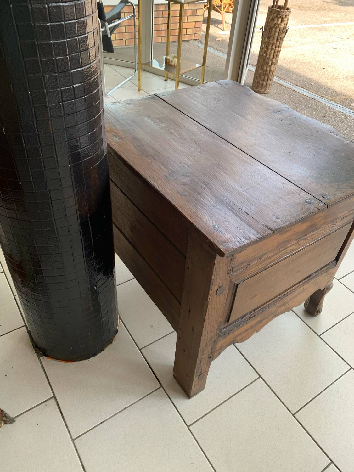 Antique 18th century chest of drawers