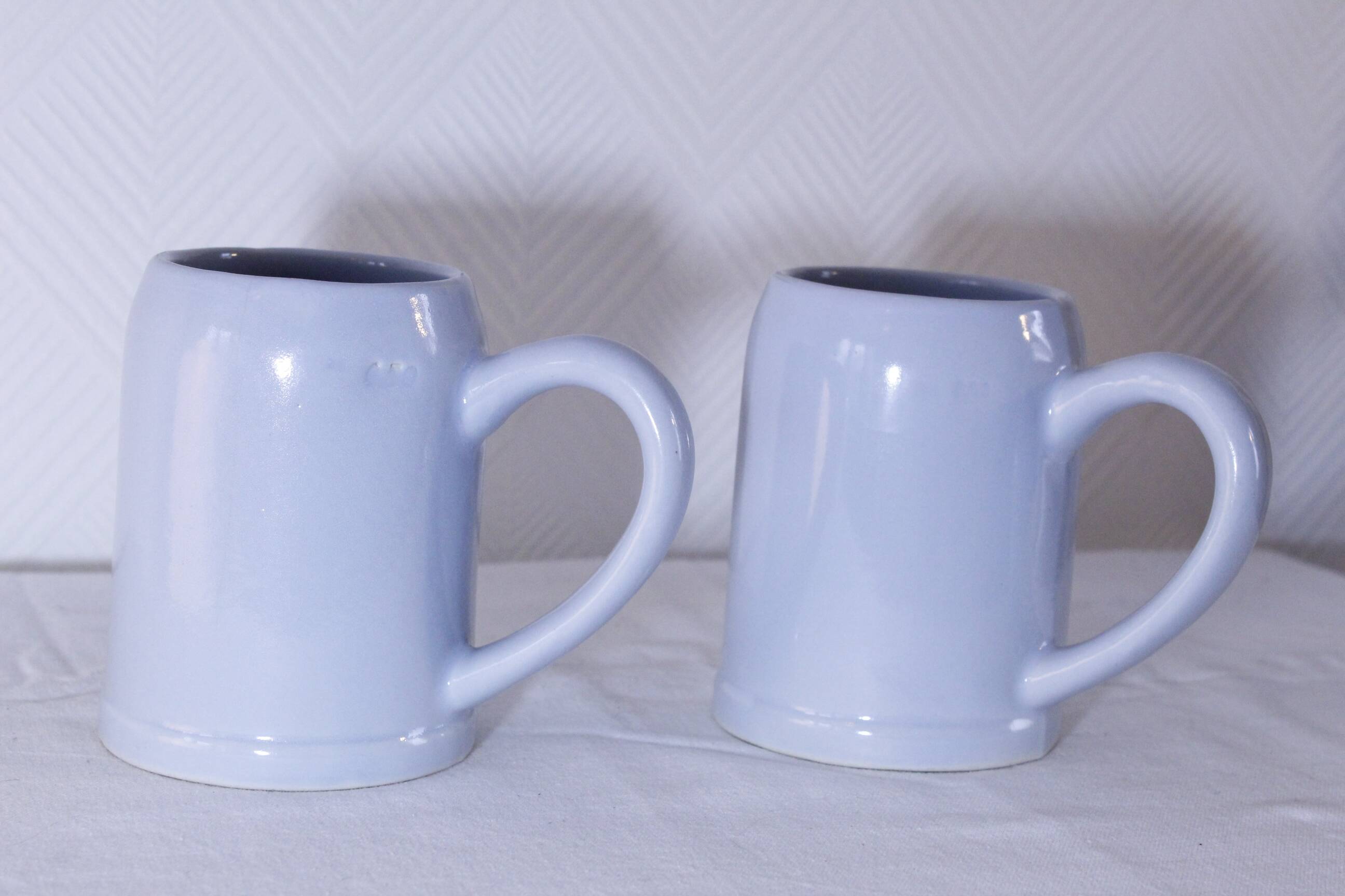 Set of 2 stoneware tankards / mugs 50cl light blue