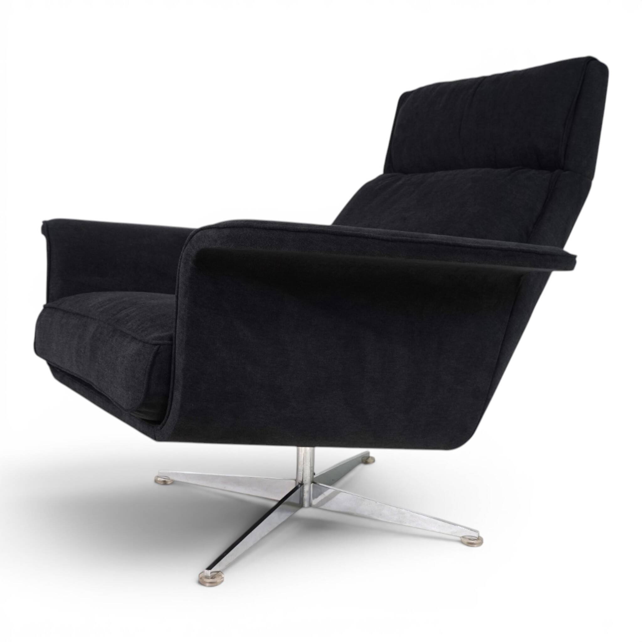 Kaufeld Siesta 62 lounge chair with ottoman by Jacques Brule, 1960