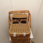 Picnic basket year 1960 vintage wicker