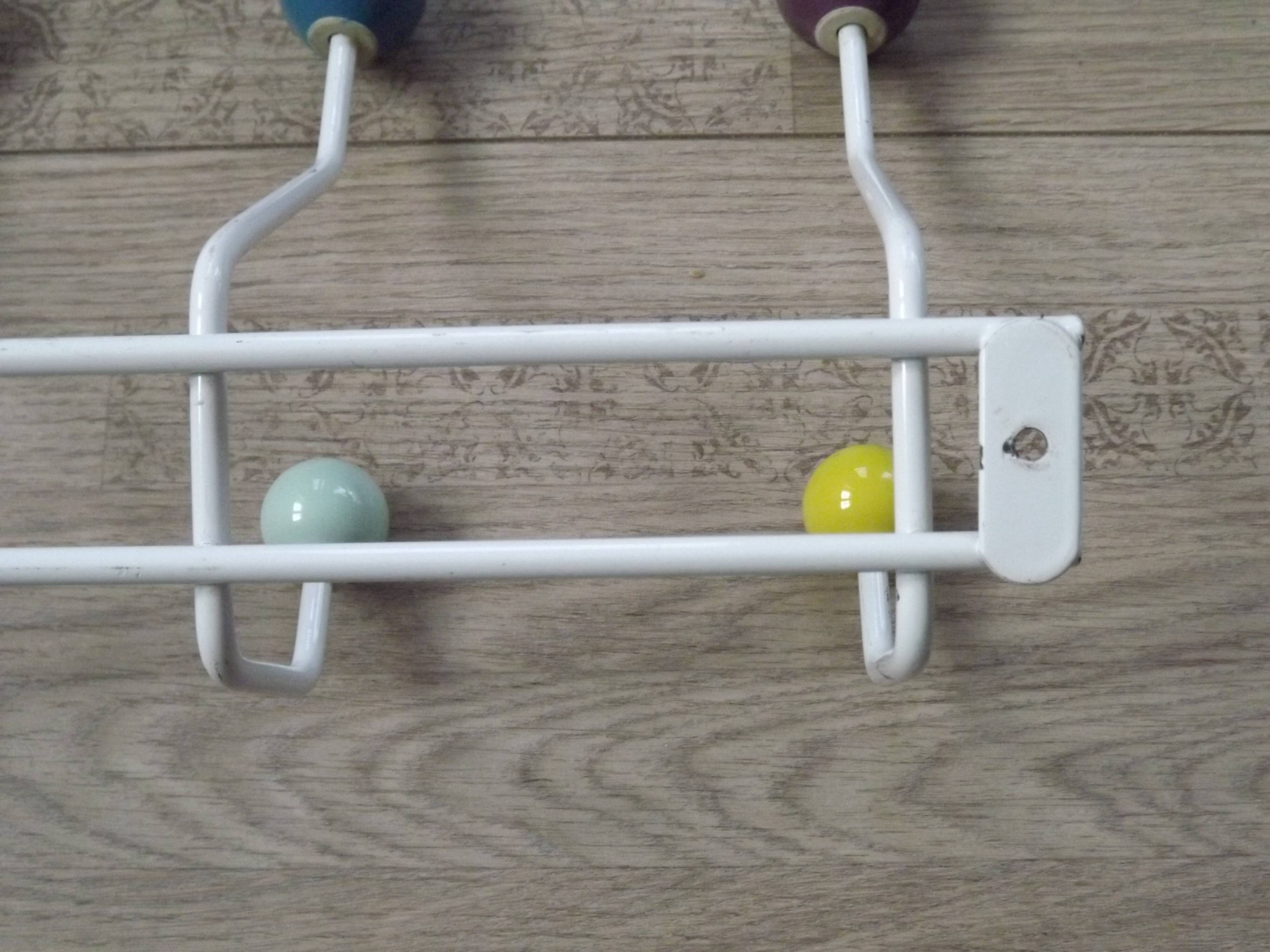 Modern Sputnik Wall Coat/Hat Rack – Space Age Colorful Wall Hanger 5540
