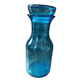 Blue glass apothecary jar Lever