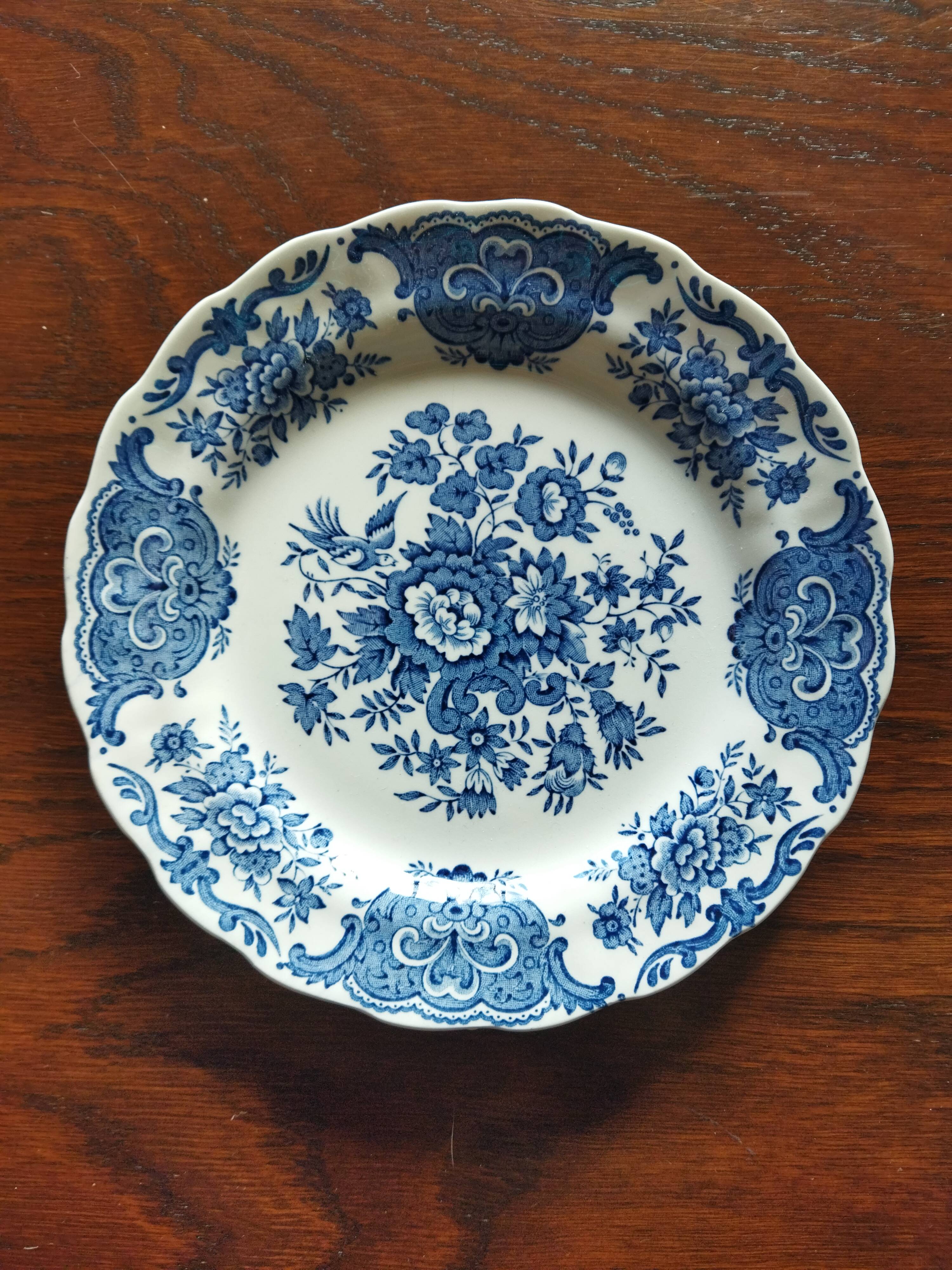 4 Ridgway "Windsor" English dessert plates