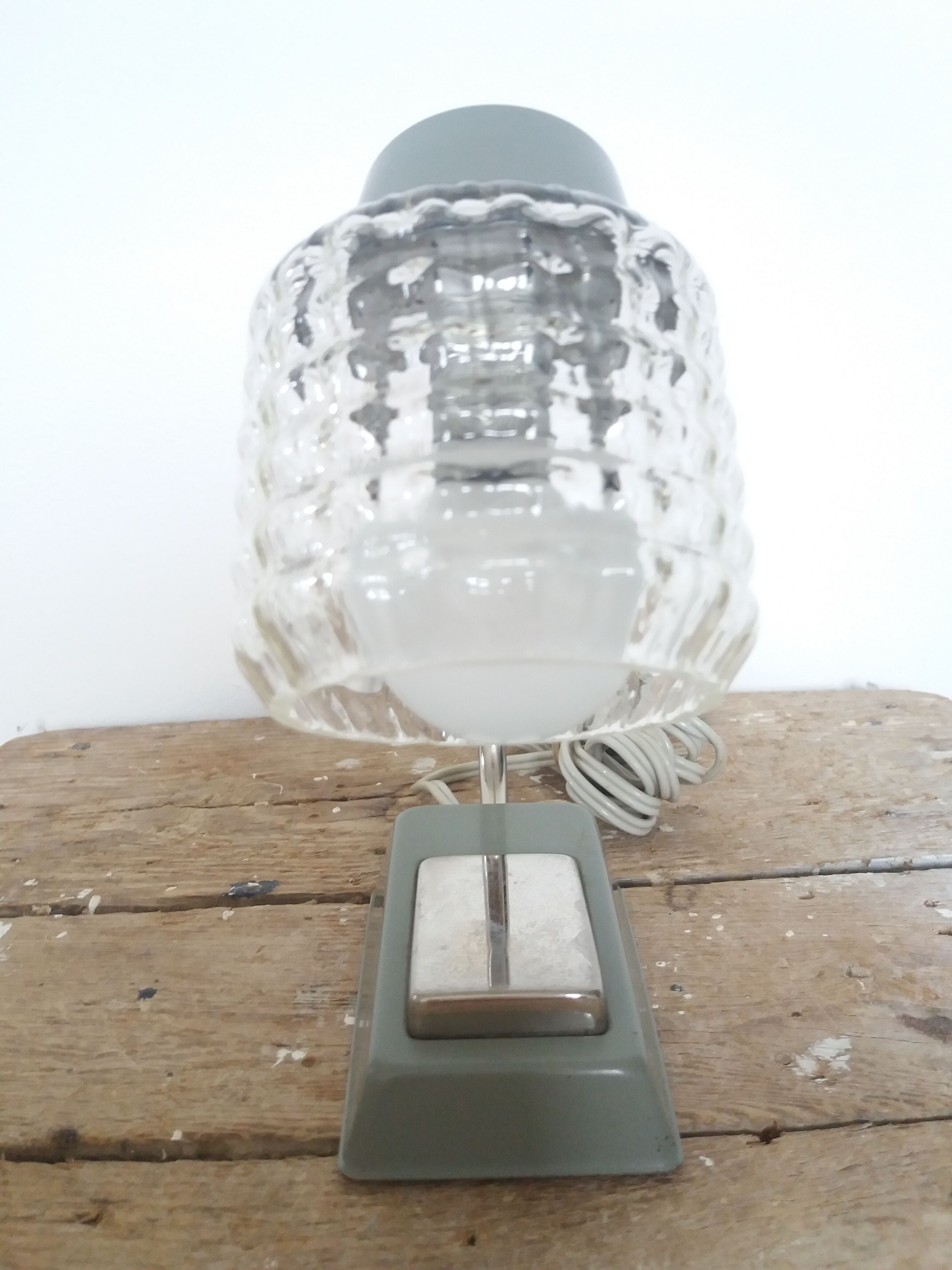 Table lamp