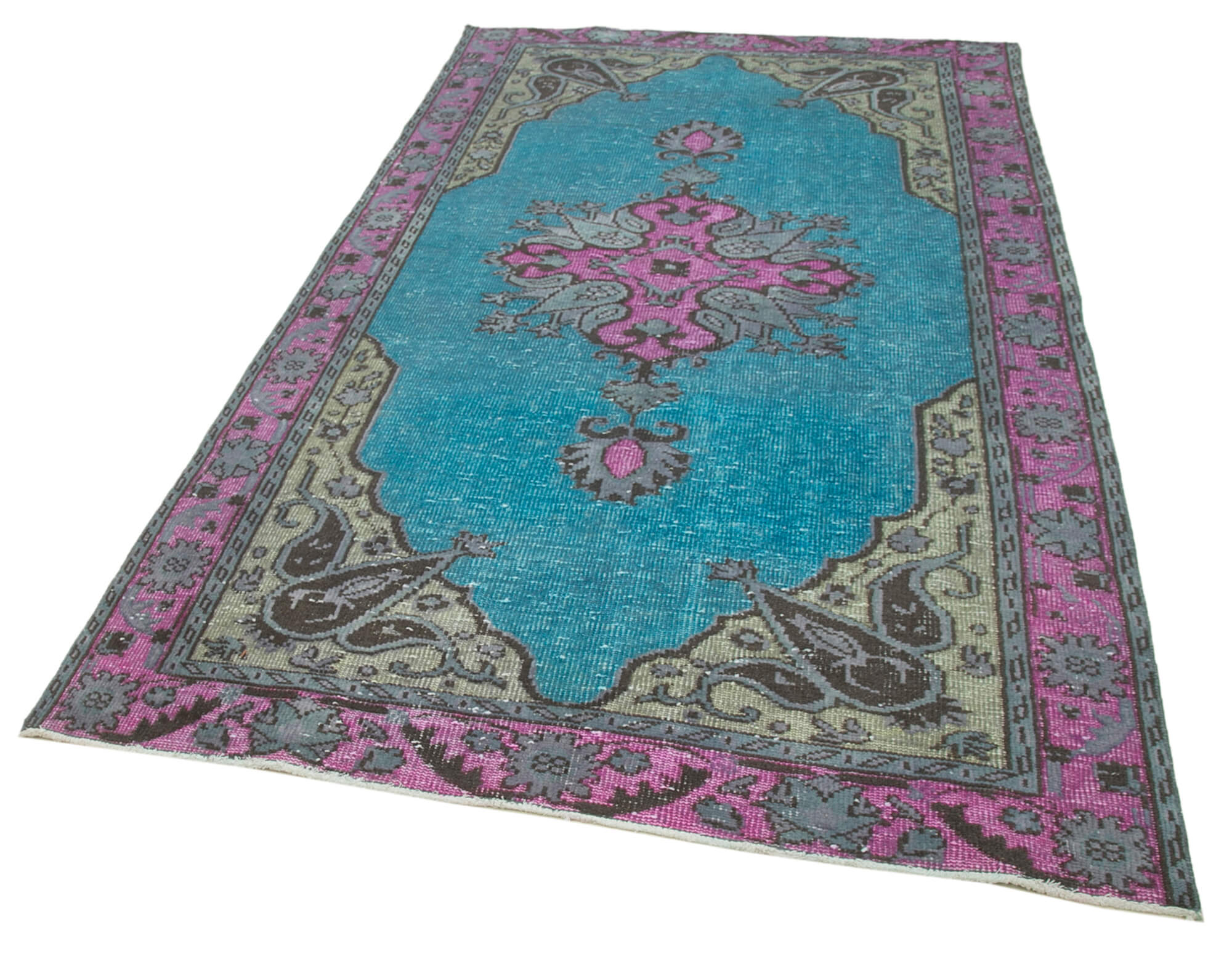 Hand-knotted carved anatolian 1970s 152 cm x 265 cm fuchsia carpet