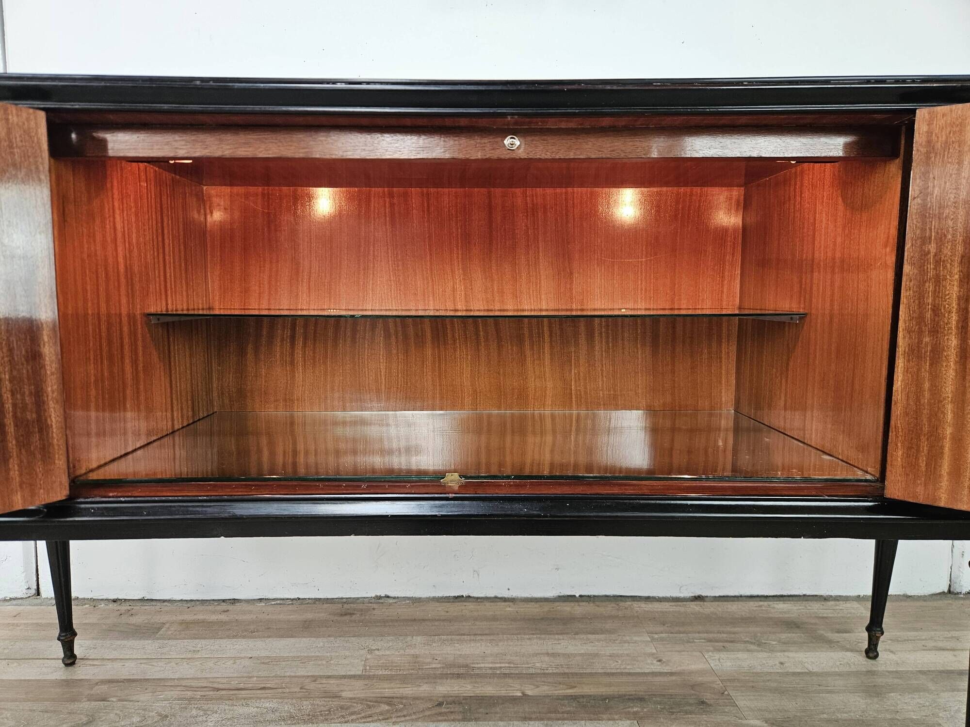 Mobile bar sideboard by Vittorio Dassi from the 1950s