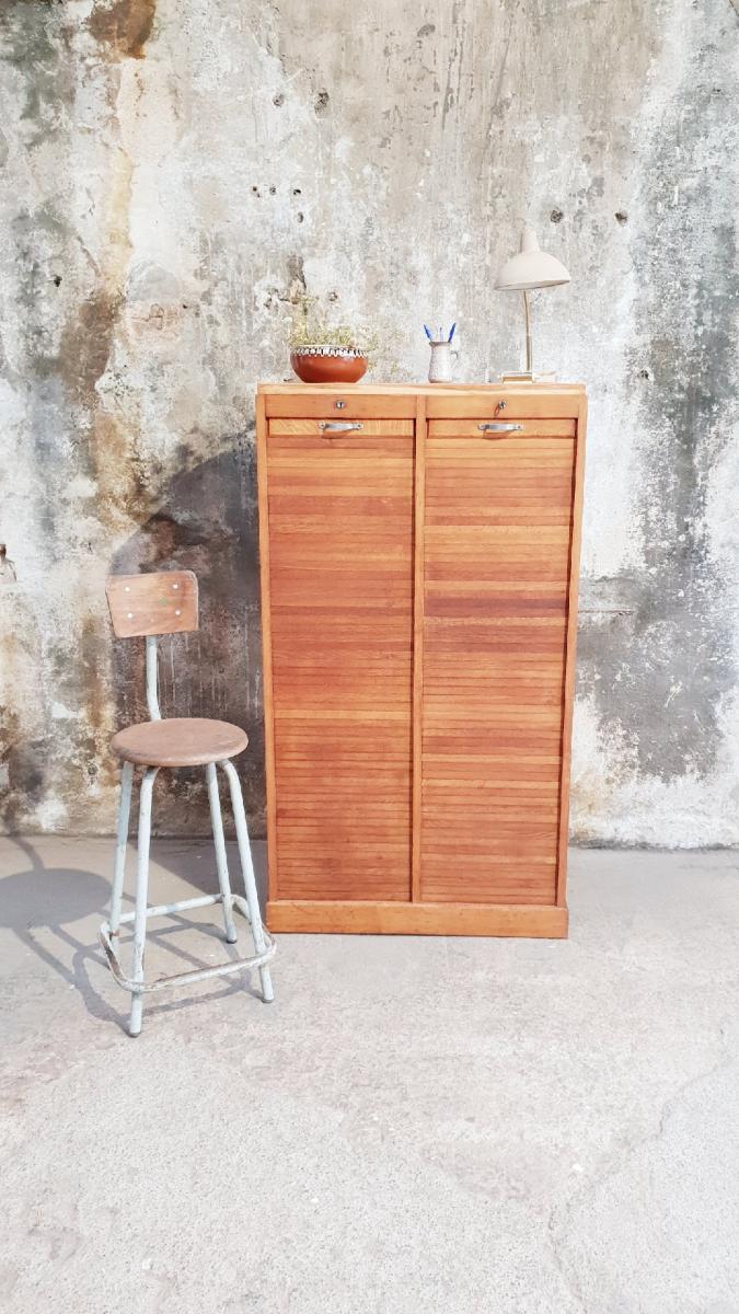 Double curtain binder cabinet