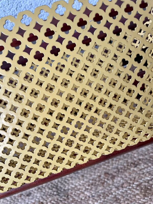 Jardinière en tôle perforée