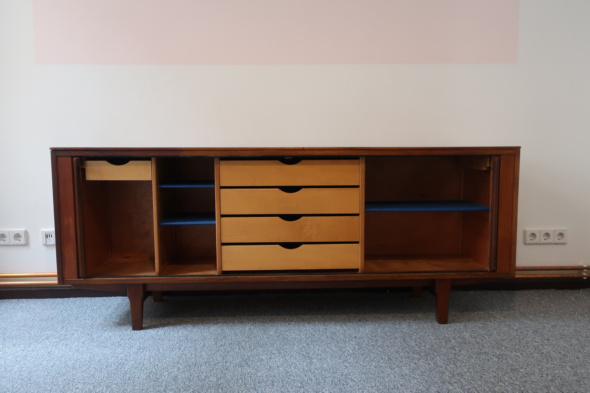Danish teak sideboard of the 60s with accordion doors