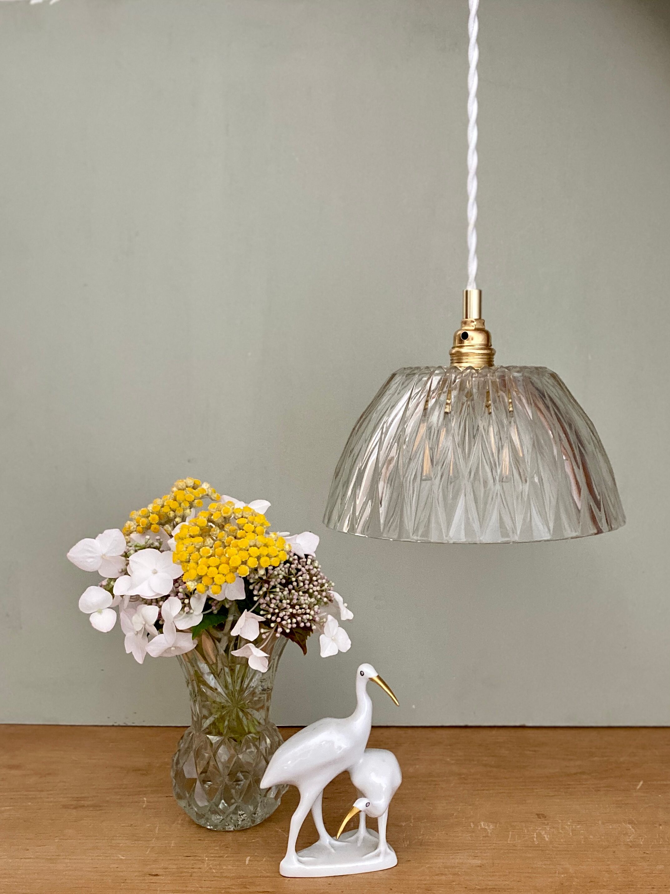 Vintage lamp lamp in molded glass