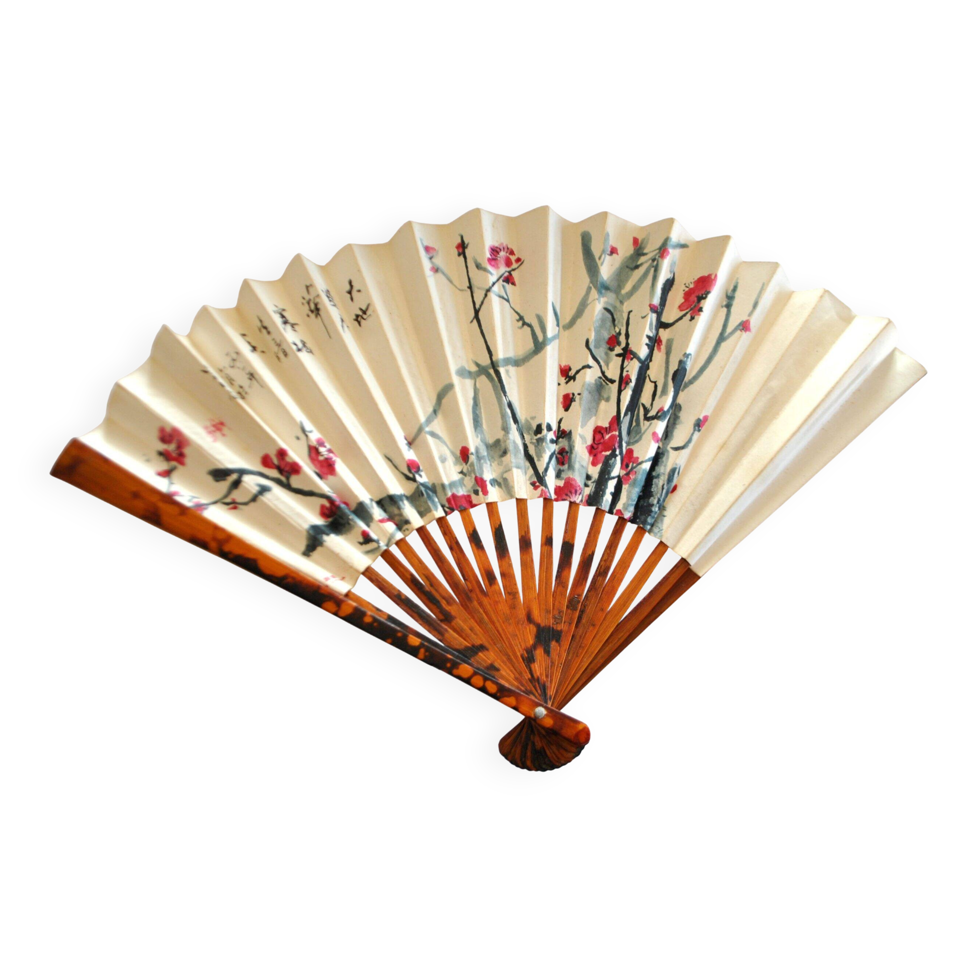 Vintage bamboo fan with floral decoration from China.