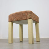 Tabouret de saumon du milieu du siècle