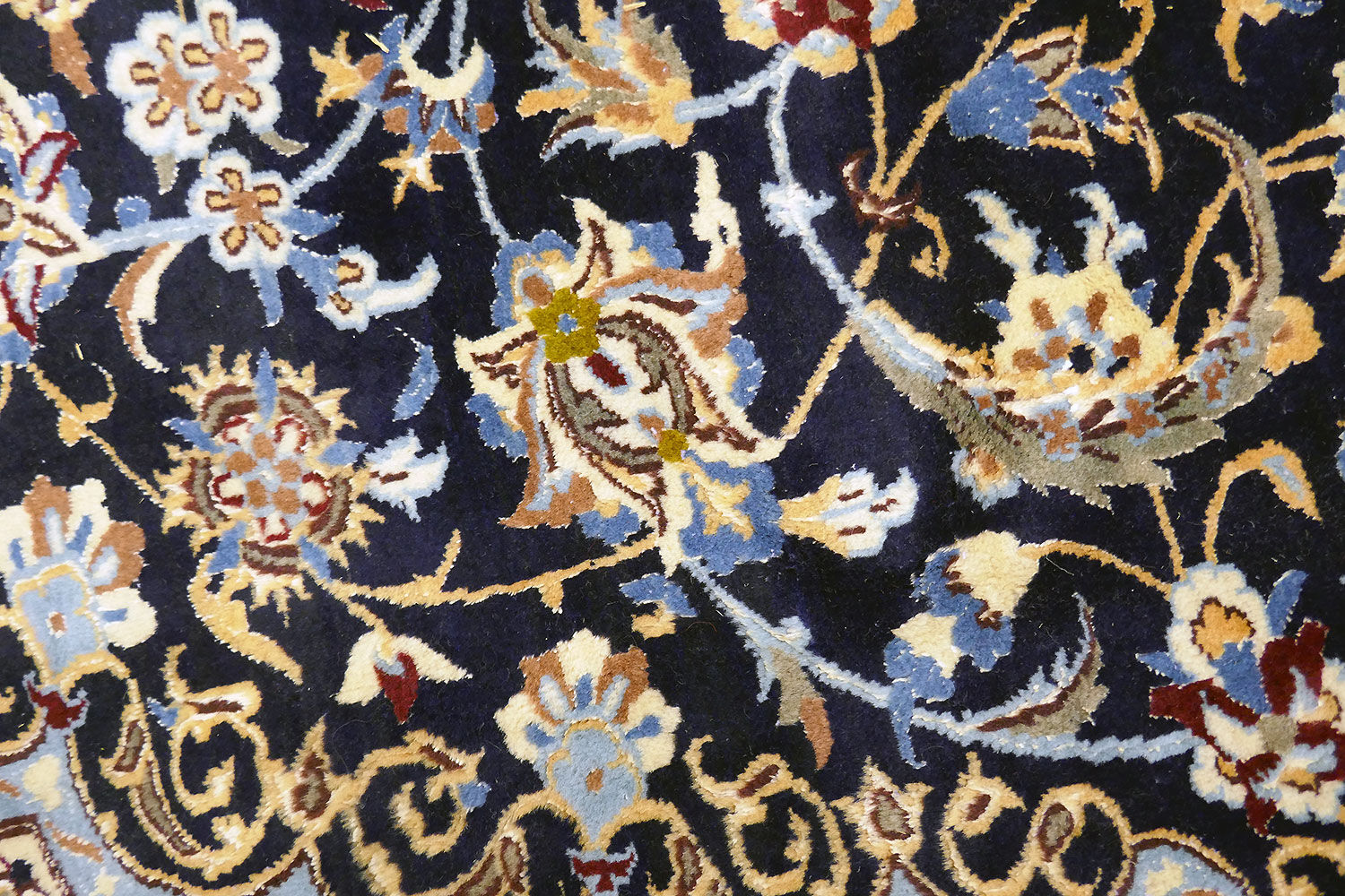 Persian living room rug "classic chic - naïn 9l"