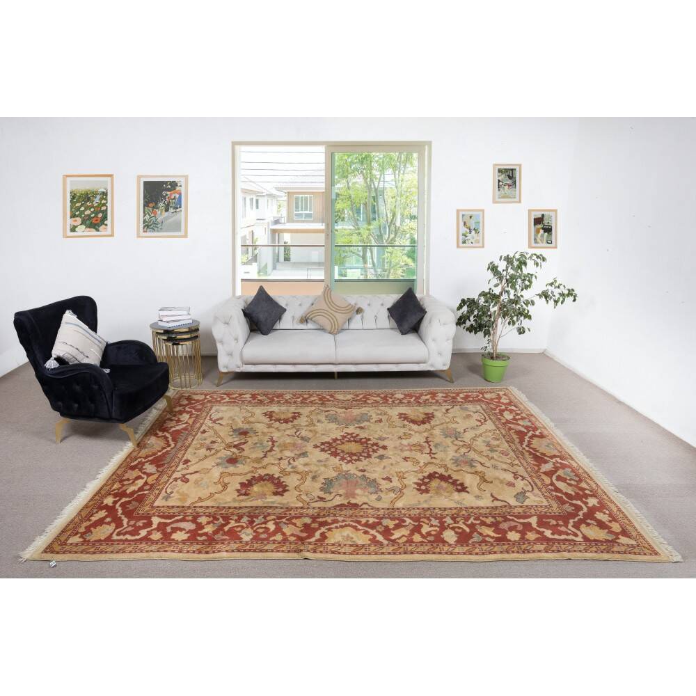 Vintage Handmade Turkish Oushak Rug. 100% Wool. Excellent Condition