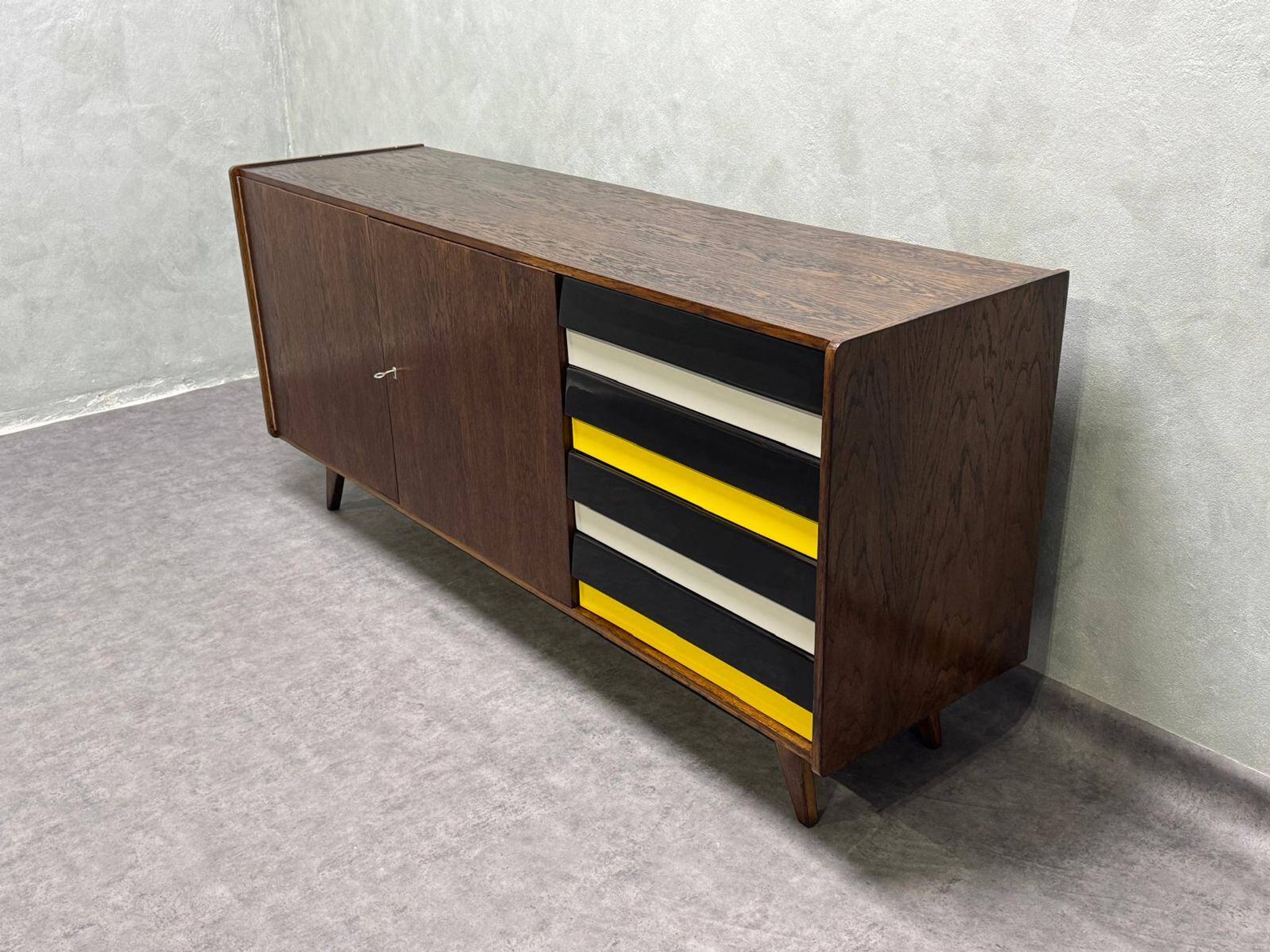 Buffet U-460 vintage par Jiri Jiroutek pour Interier Praha