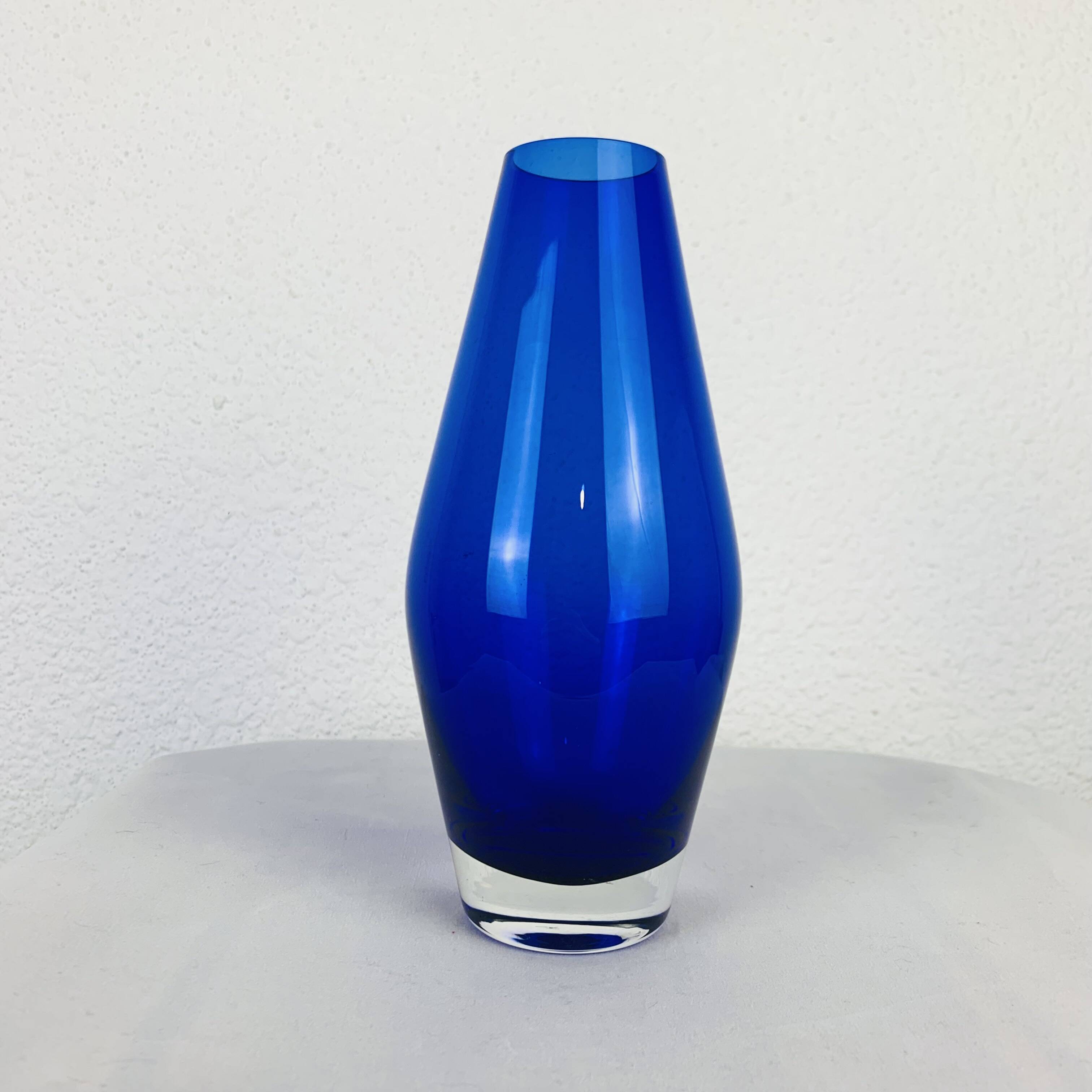 Scandinavian glass vase Riihimaki blue Tamara Aladin