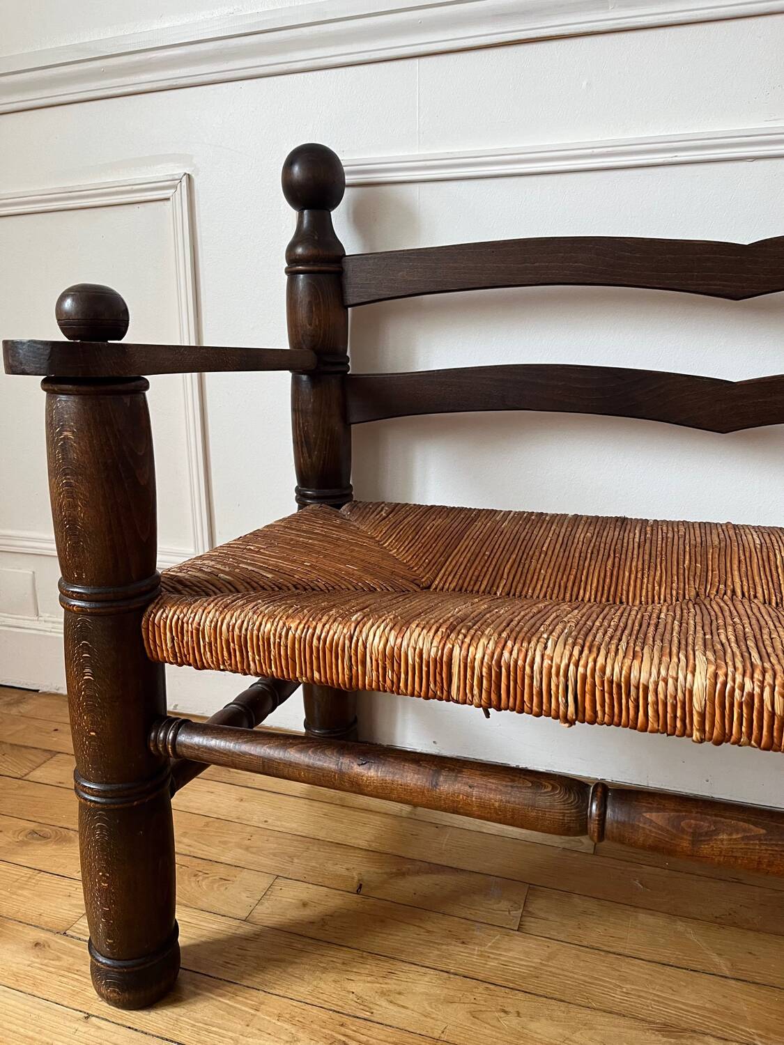 Banc en bois et paille ancien