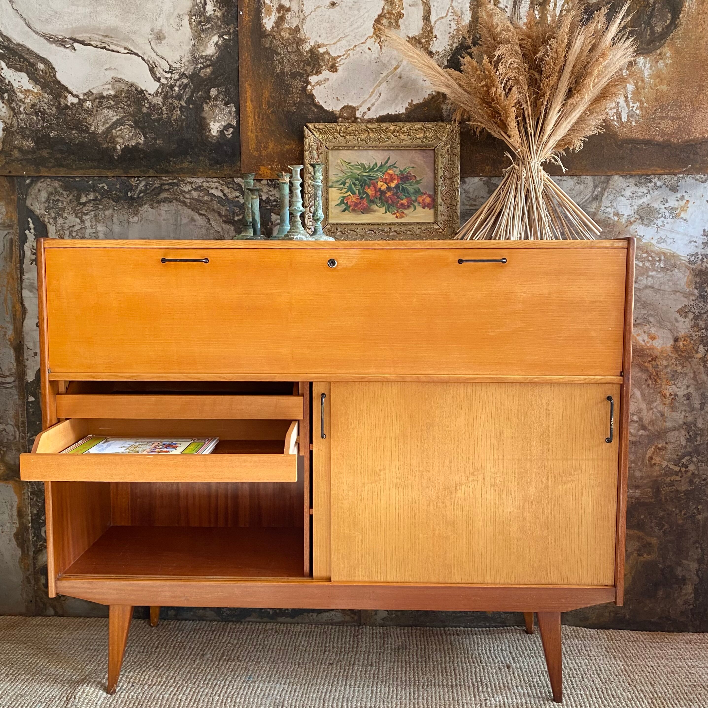 Enfilade years 60 feet compass