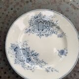 Assiette, plat en faïence, modèle "Cartouches", Sarreguemines, U&C