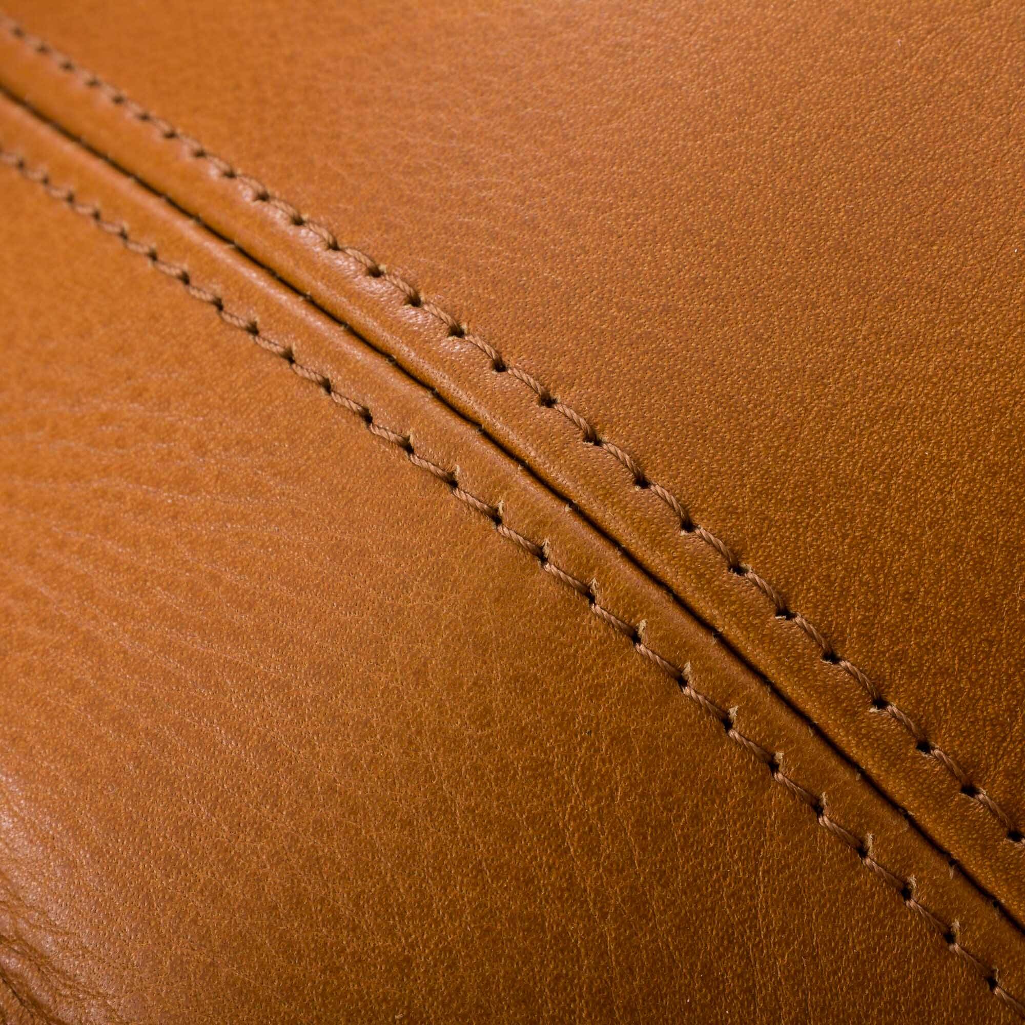 Canapé Soriana d'Afra et Tobia Scarpa pour Cassina, en aniline entièrement naturelle