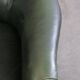 Fauteuil Chesterfield en cuir de vache vert de style anglais classique