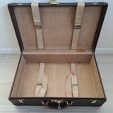 Louis Vuitton suitcase from 1920 in vuittonite