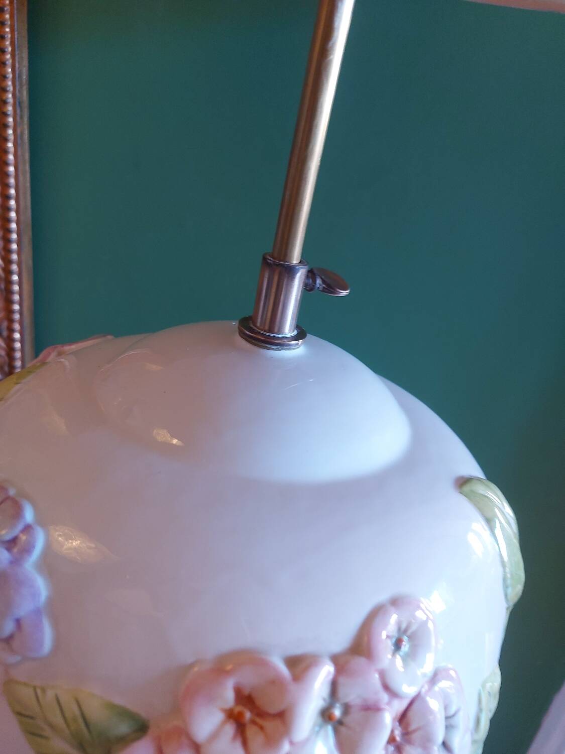 Slush lamp, hydrangea bouquet