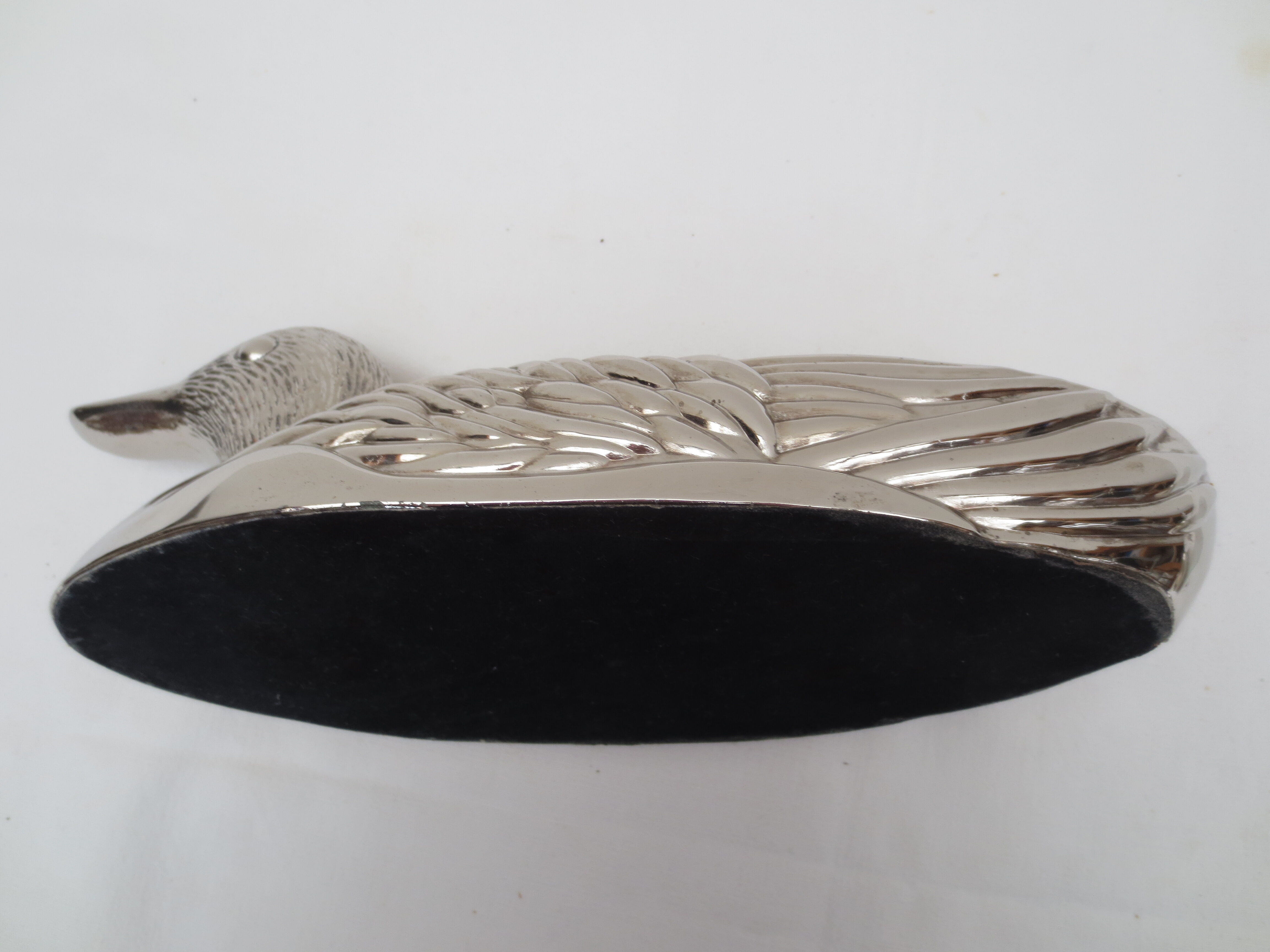 Foie gras dish in silver metal, duck décor
