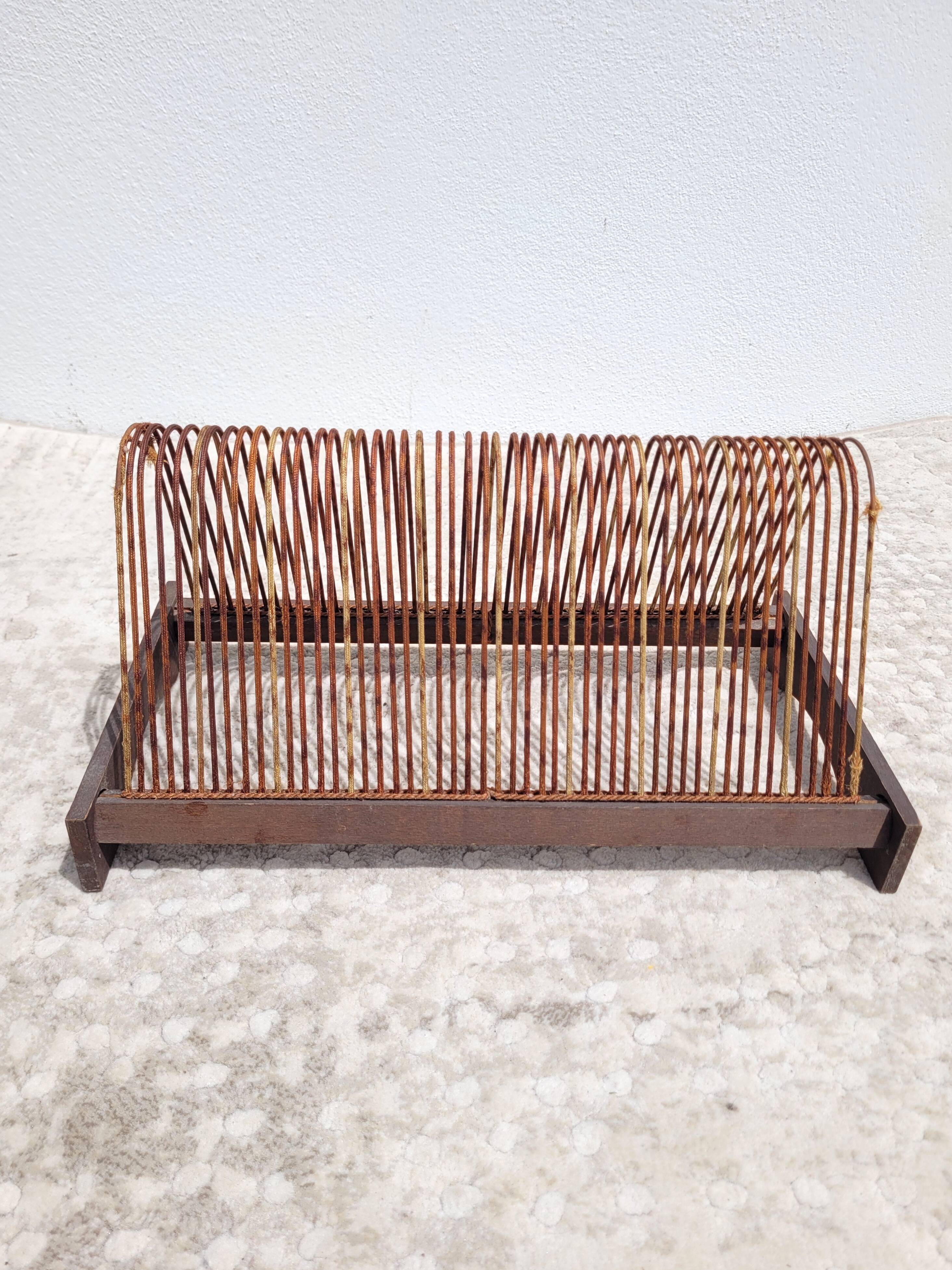 Vinyl holder in wood and fabric