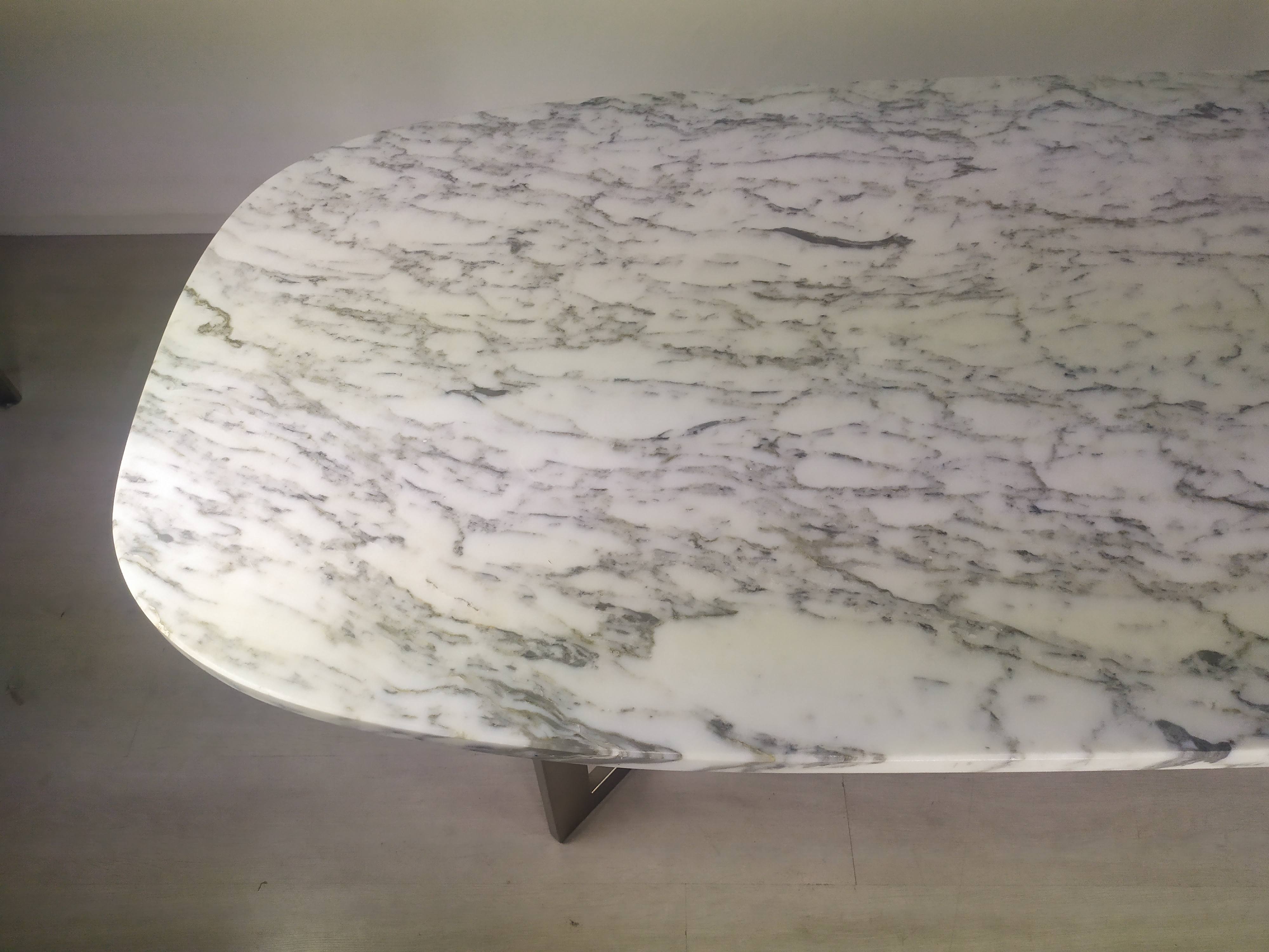 Table design marbre 6 chaises 1970