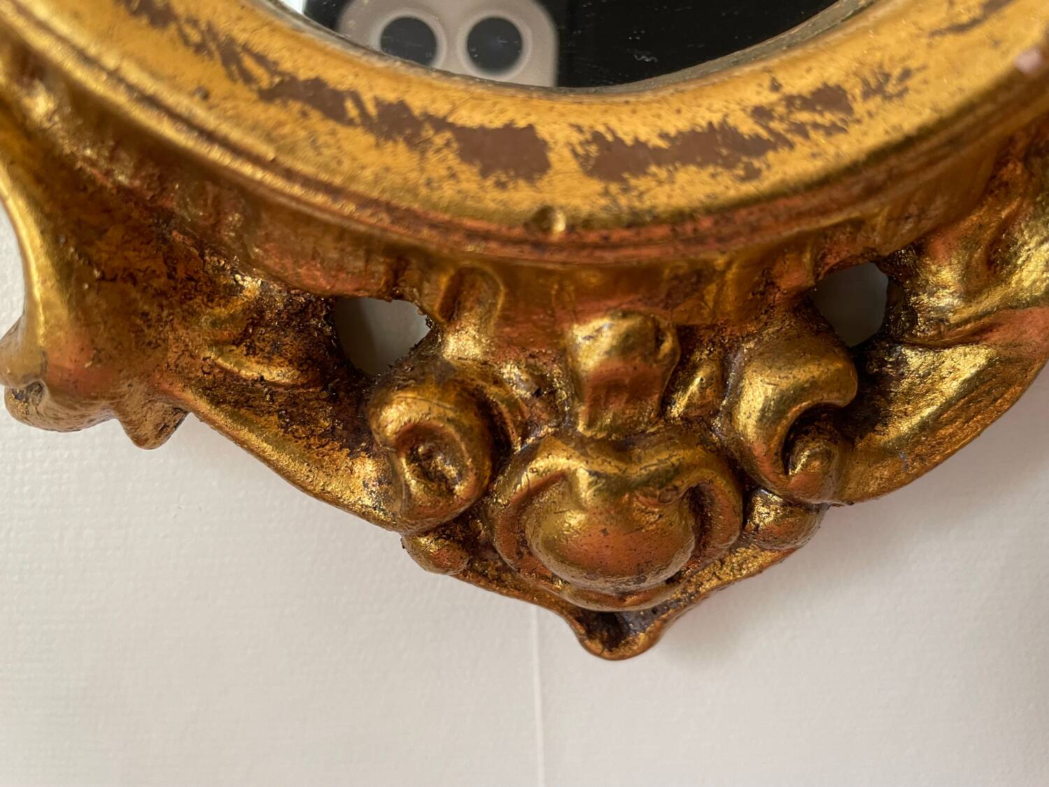 Golden rockery mirror