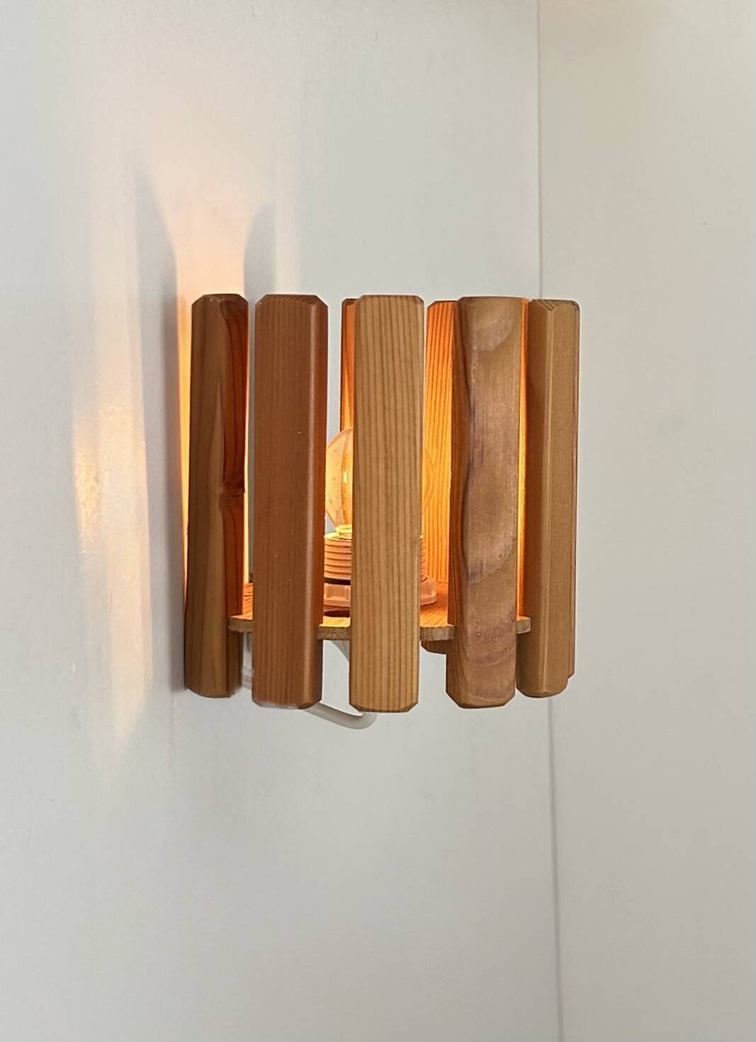 Vintage pine wall lamp, Sweden 1970