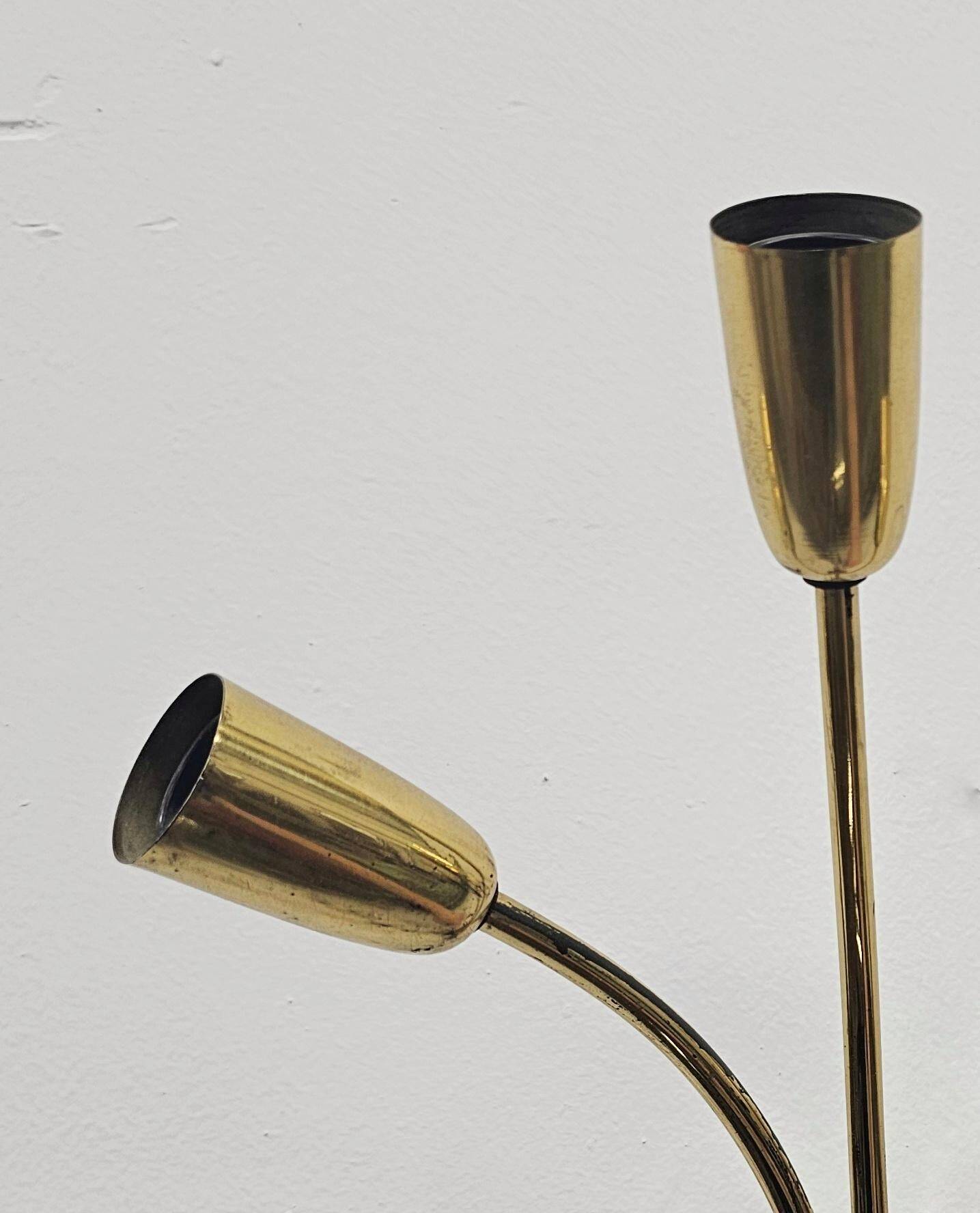 Paire d'appliques en laiton Mid-Century attribuées à J.T. Kalmar