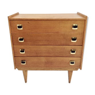Dresser with 4 drawers