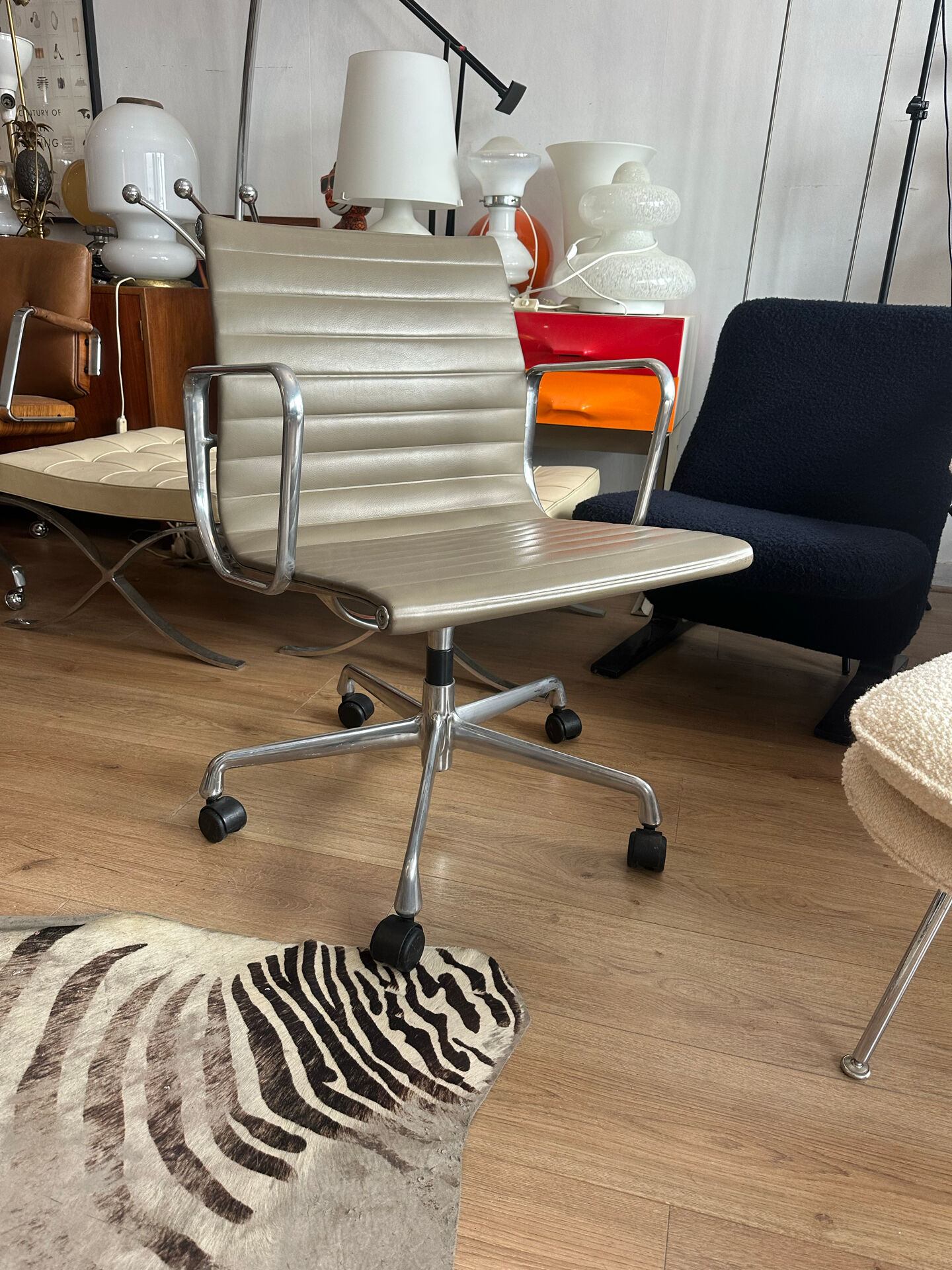 Eames Aluminium Chair office chair for Vitra