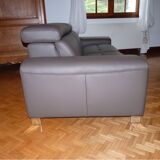 Leather lounge