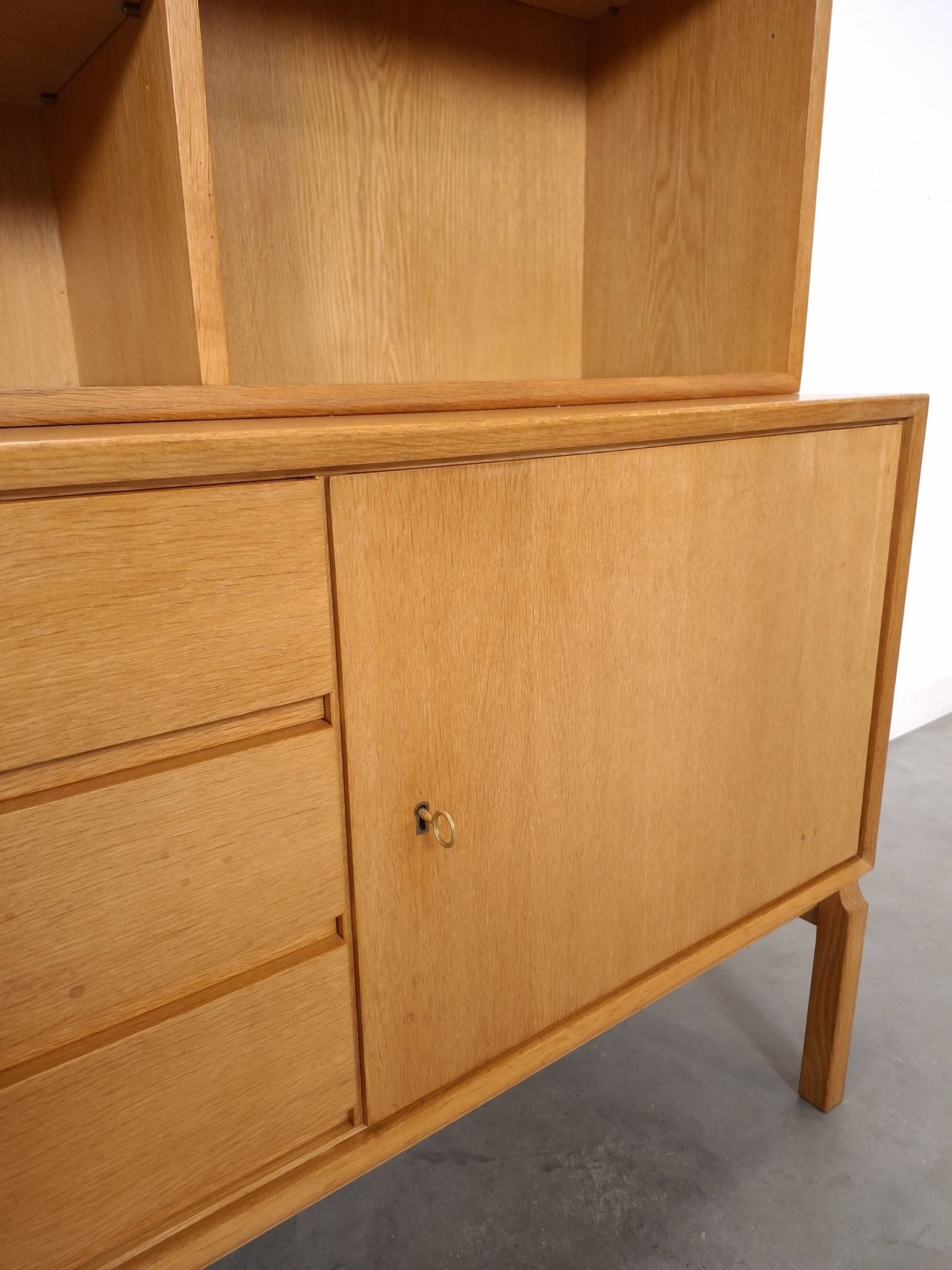 Ikea Grabinski boekenkast met lades