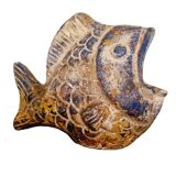 Old fish-shaped pot holder