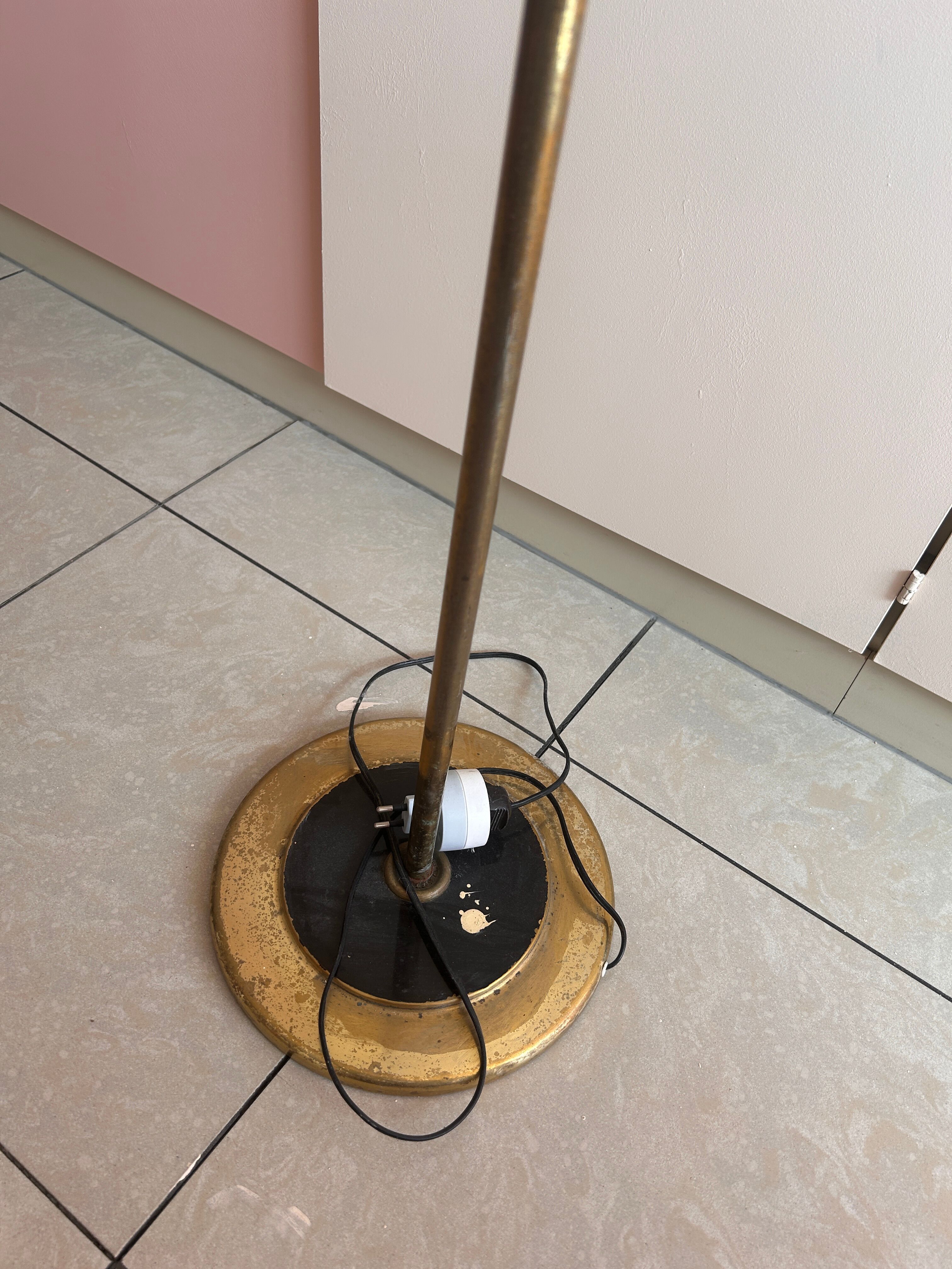 Floral floor lamp with 3 branches