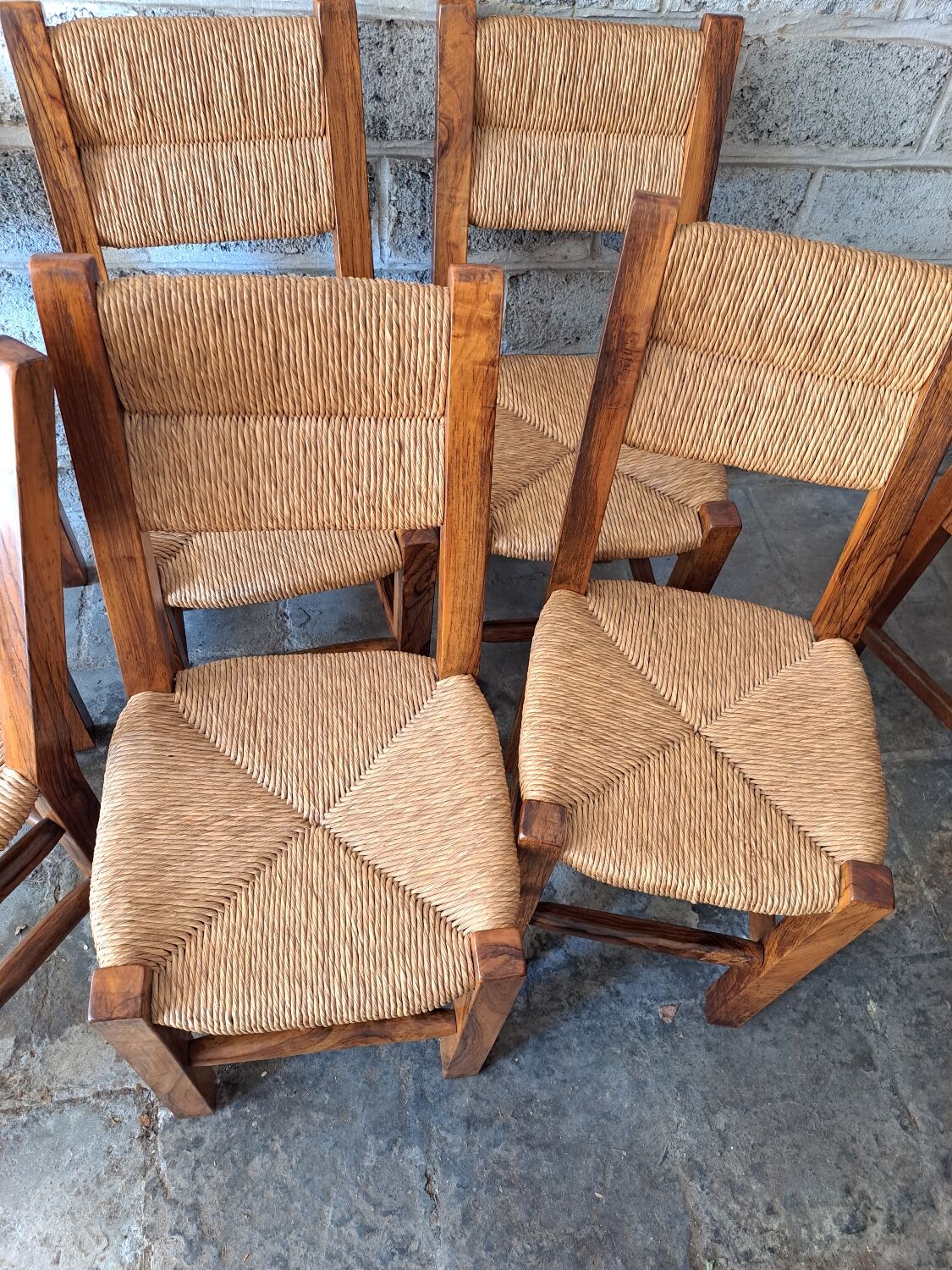 6 chaises en noyer et paillées