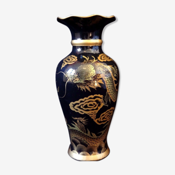 Vase Chinois peint métal dragon pourchassant la perle sacrée laqué Vietnam 34cm