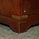 Commode vintage anglo-indienne en bois dur avec incrustations en laiton