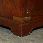 Commode vintage anglo-indienne en bois dur avec incrustations en laiton